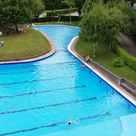 아파트 Attico With Big Terrace In With Pool 발브로나
