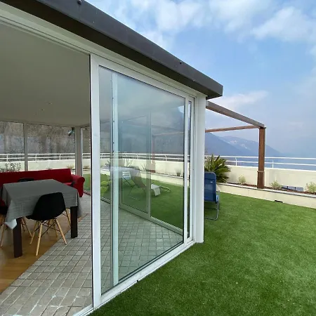 Attico With Big Terrace In With Pool 발브로나